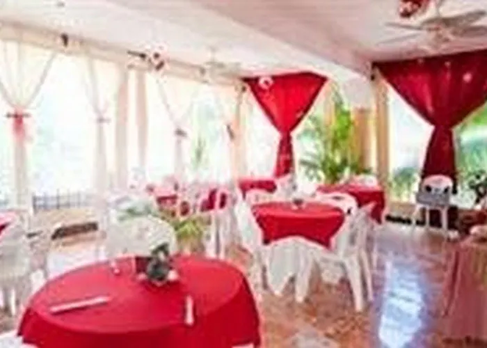 Banana Boutique & - 5th Av 3*